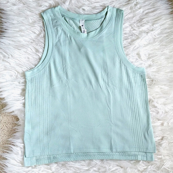 Lululemon tank top - Picture 1 of 4